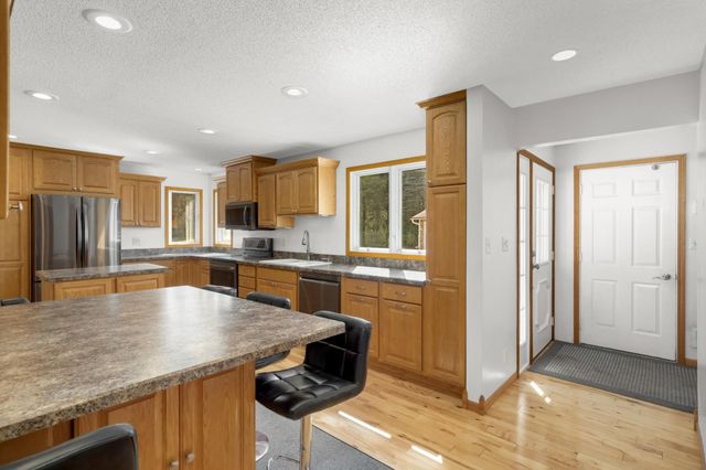 12770 Homestead Drive, Hugo, MN 55110