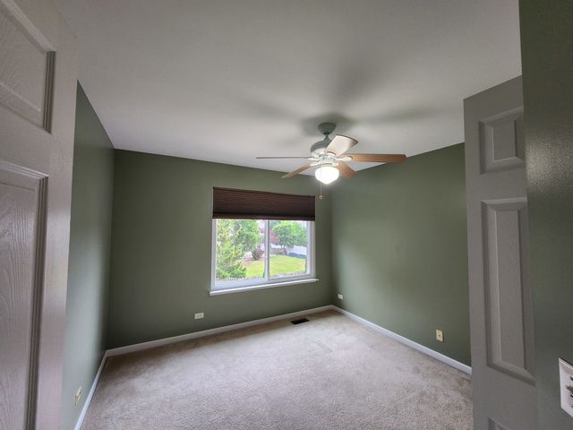 460 Arlington Lane, Grayslake, IL 60030