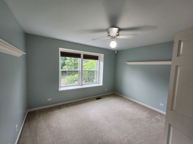 460 Arlington Lane, Grayslake, IL 60030