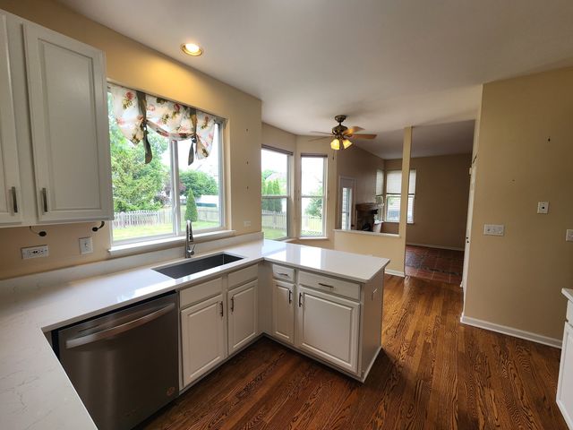460 Arlington Lane, Grayslake, IL 60030