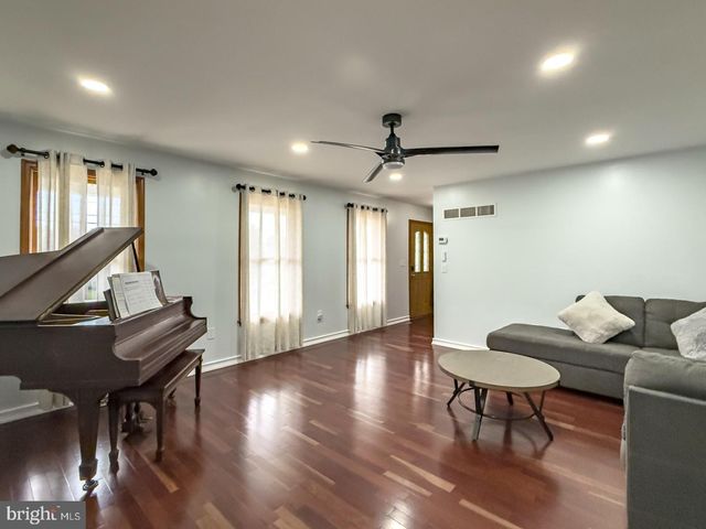 4312 STOUDTS FERRY BRIDGE RD, Reading, PA 19605