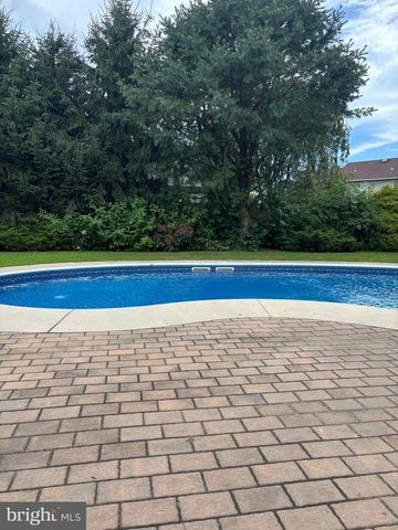 4312 STOUDTS FERRY BRIDGE RD, Reading, PA 19605