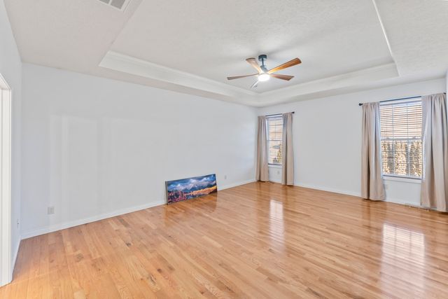 1460 Glade Avenue, Springfield, MO 65802