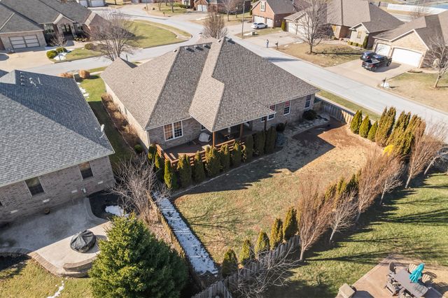 1460 Glade Avenue, Springfield, MO 65802