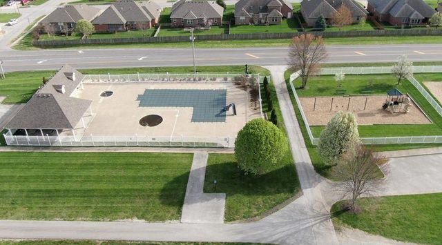 1460 Glade Avenue, Springfield, MO 65802