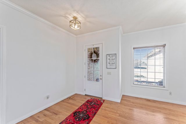 1460 Glade Avenue, Springfield, MO 65802