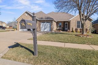 1460 Glade Avenue, Springfield, MO 65802
