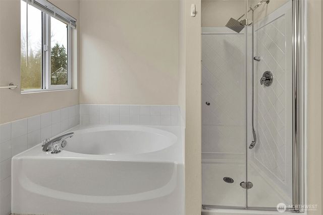 831 SW 364th Place, Federal Way, WA 98023