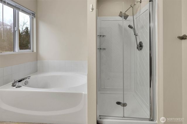 831 SW 364th Place, Federal Way, WA 98023