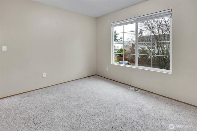 831 SW 364th Place, Federal Way, WA 98023