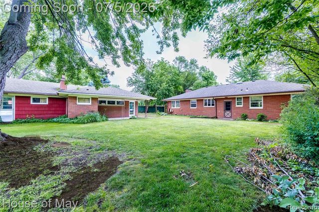 12054 Belleville Road, Belleville, MI 48111