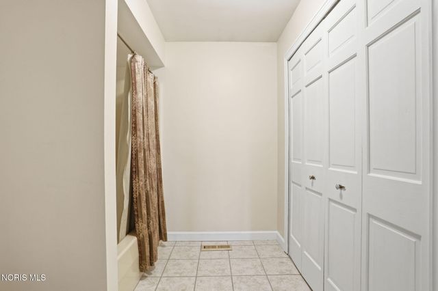 5786 Township Road 243, Findlay, OH 45840