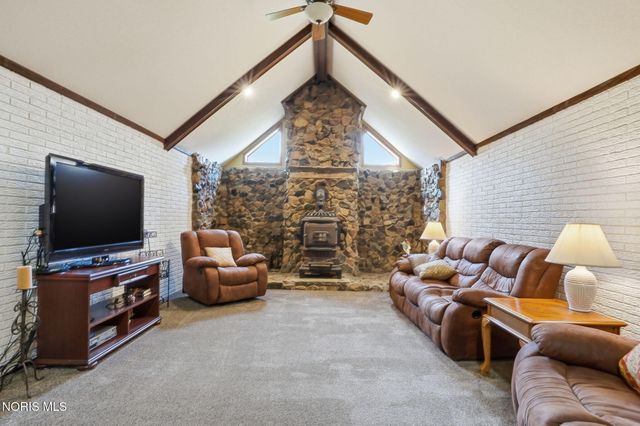 5786 Township Road 243, Findlay, OH 45840