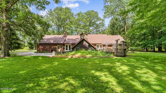 5786 Township Road 243, Findlay, OH 45840