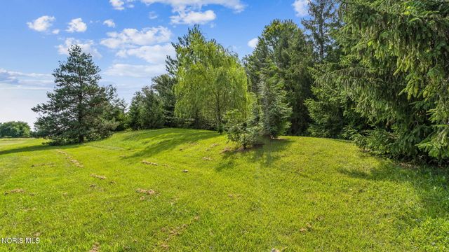 5786 Township Road 243, Findlay, OH 45840