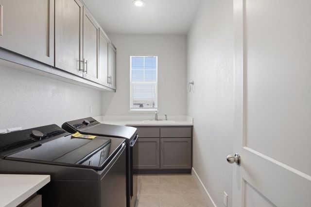 2516 Orinoco Ave, Manteca, CA 95337