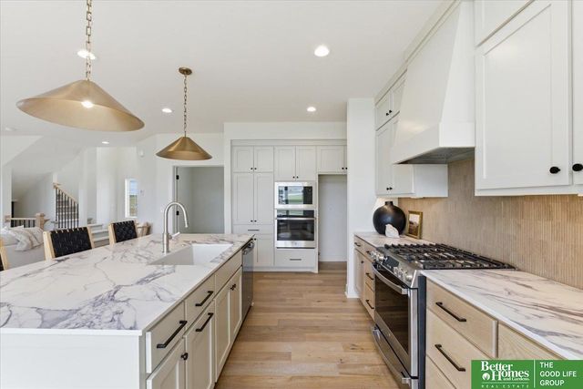 11043 S 220th Street, Gretna, NE 68028