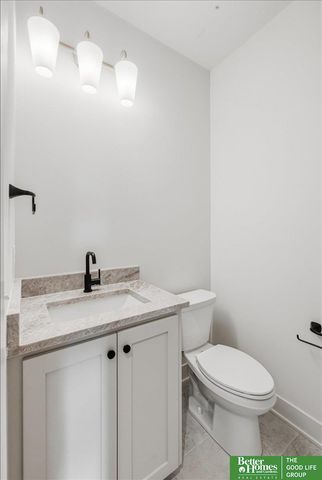 11043 S 220th Street, Gretna, NE 68028