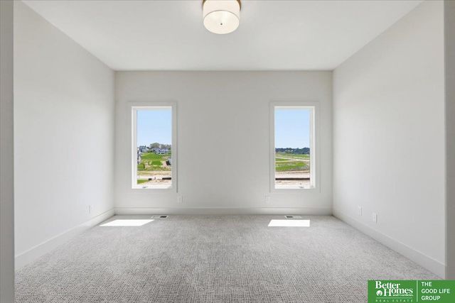 11043 S 220th Street, Gretna, NE 68028