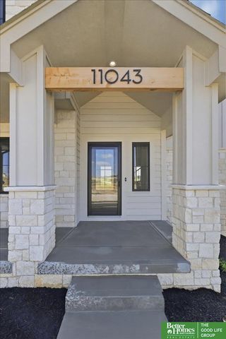 11043 S 220th Street, Gretna, NE 68028