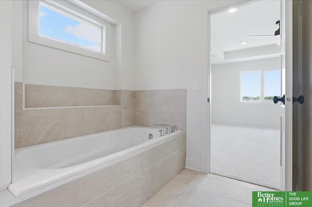 11043 S 220th Street, Gretna, NE 68028