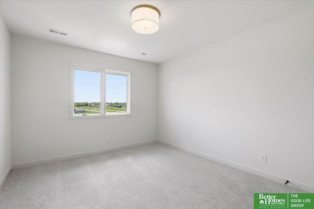 11043 S 220th Street, Gretna, NE 68028