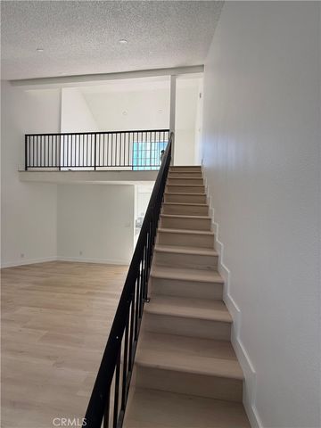 15004 Nordhoff 203, North Hills, CA 91343