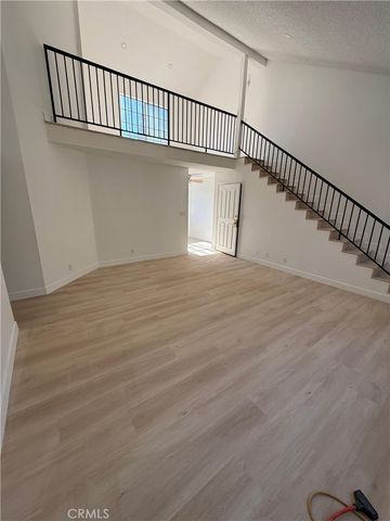 15004 Nordhoff 203, North Hills, CA 91343