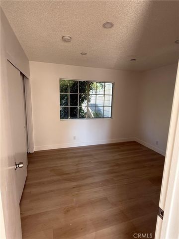 15004 Nordhoff 203, North Hills, CA 91343