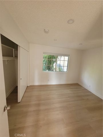 15004 Nordhoff 203, North Hills, CA 91343