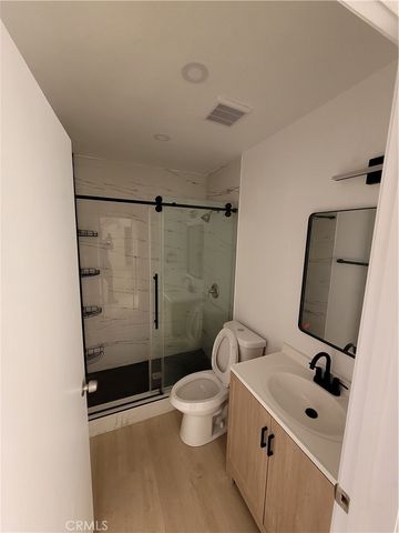 15004 Nordhoff 203, North Hills, CA 91343