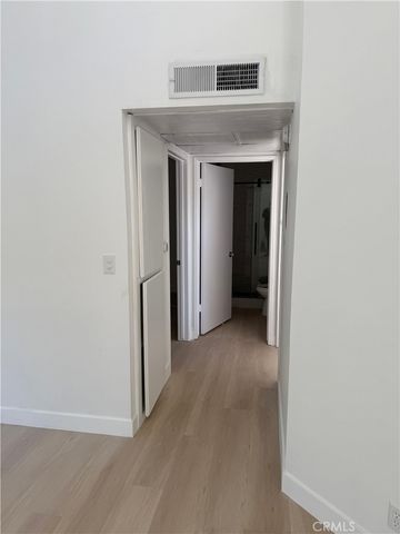 15004 Nordhoff 203, North Hills, CA 91343