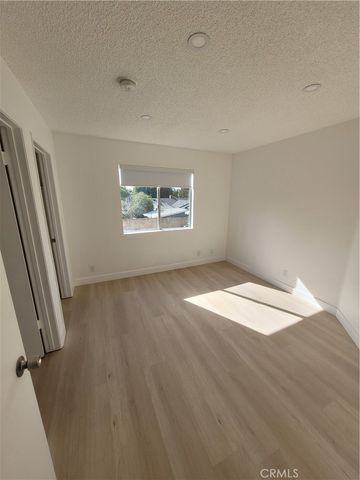 15004 Nordhoff 203, North Hills, CA 91343