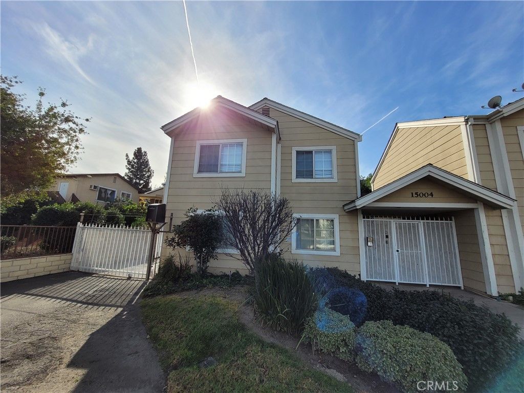 15004 Nordhoff 203, North Hills, CA 91343