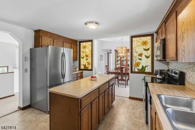400 Lake Shore Dr, West Milford Twp., NJ 07421