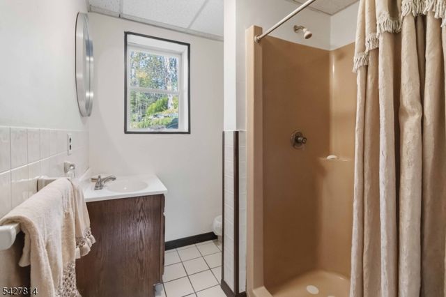 400 Lake Shore Dr, West Milford Twp., NJ 07421
