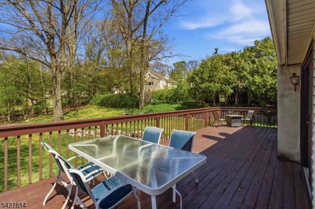 400 Lake Shore Dr, West Milford Twp., NJ 07421