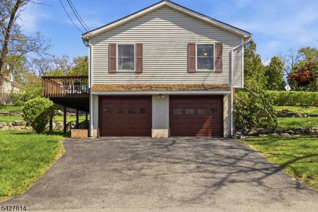 400 Lake Shore Dr, West Milford Twp., NJ 07421