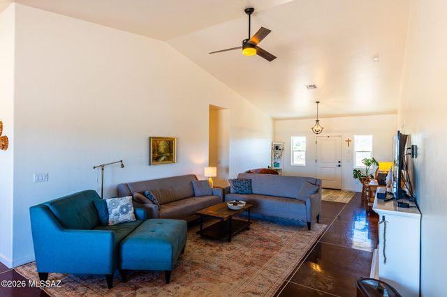 1214 S Emu Avenue, Benson, AZ 85602