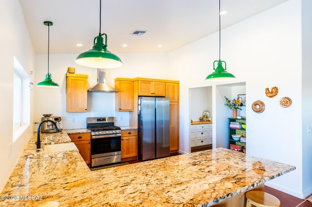 1214 S Emu Avenue, Benson, AZ 85602