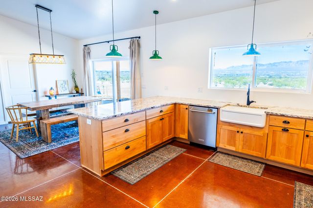 1214 S Emu Avenue, Benson, AZ 85602