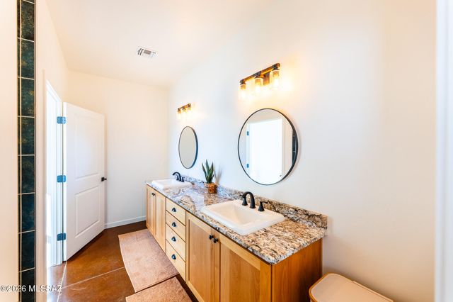 1214 S Emu Avenue, Benson, AZ 85602