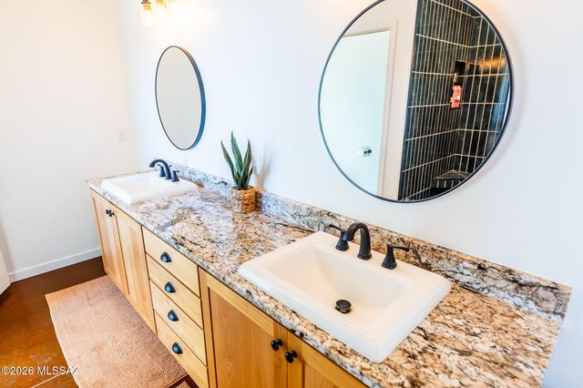 1214 S Emu Avenue, Benson, AZ 85602