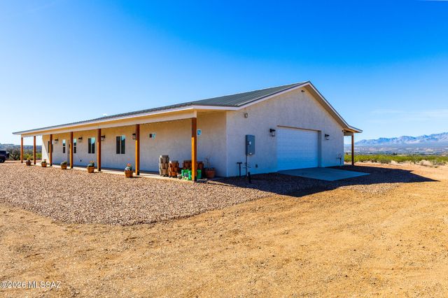 1214 S Emu Avenue, Benson, AZ 85602
