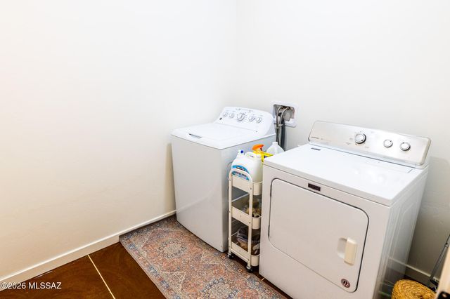 1214 S Emu Avenue, Benson, AZ 85602