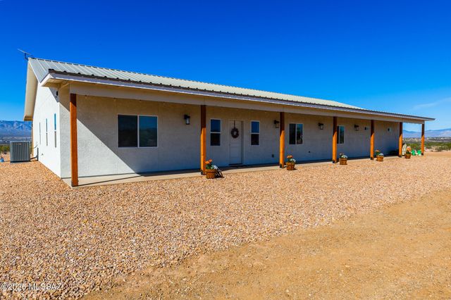 1214 S Emu Avenue, Benson, AZ 85602