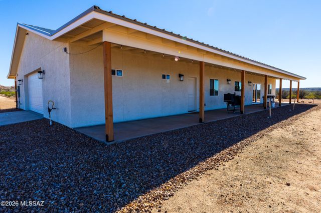 1214 S Emu Avenue, Benson, AZ 85602