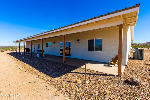 1214 S Emu Avenue, Benson, AZ 85602