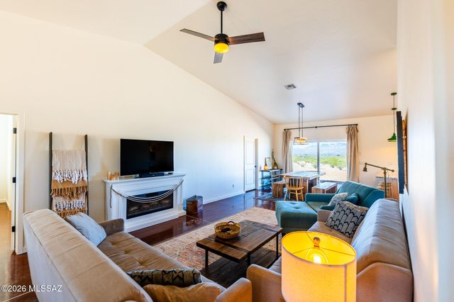 1214 S Emu Avenue, Benson, AZ 85602