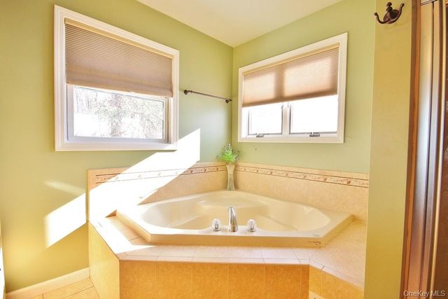 415 N Shore Drive, Wurtsboro, NY 12790